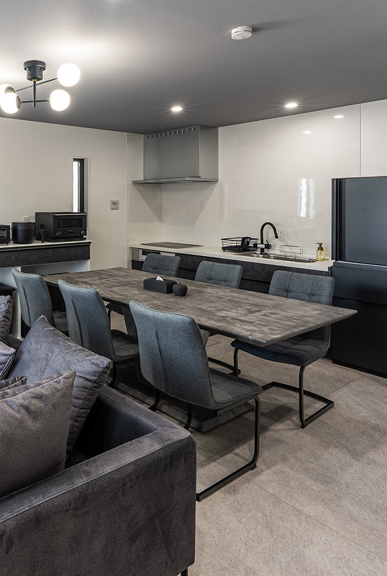 広いリビングダイニングの写真